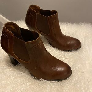 BOC woman’s brown leather booties. 9 med